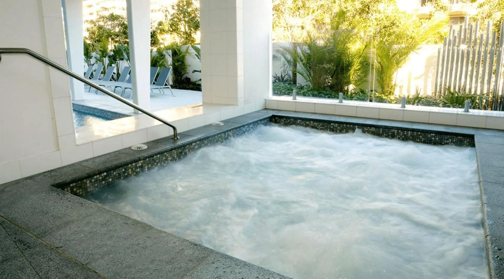 Artique 3 Bedroom Apartment Close To The Beach - Coasthm Gold Coast 0*,
