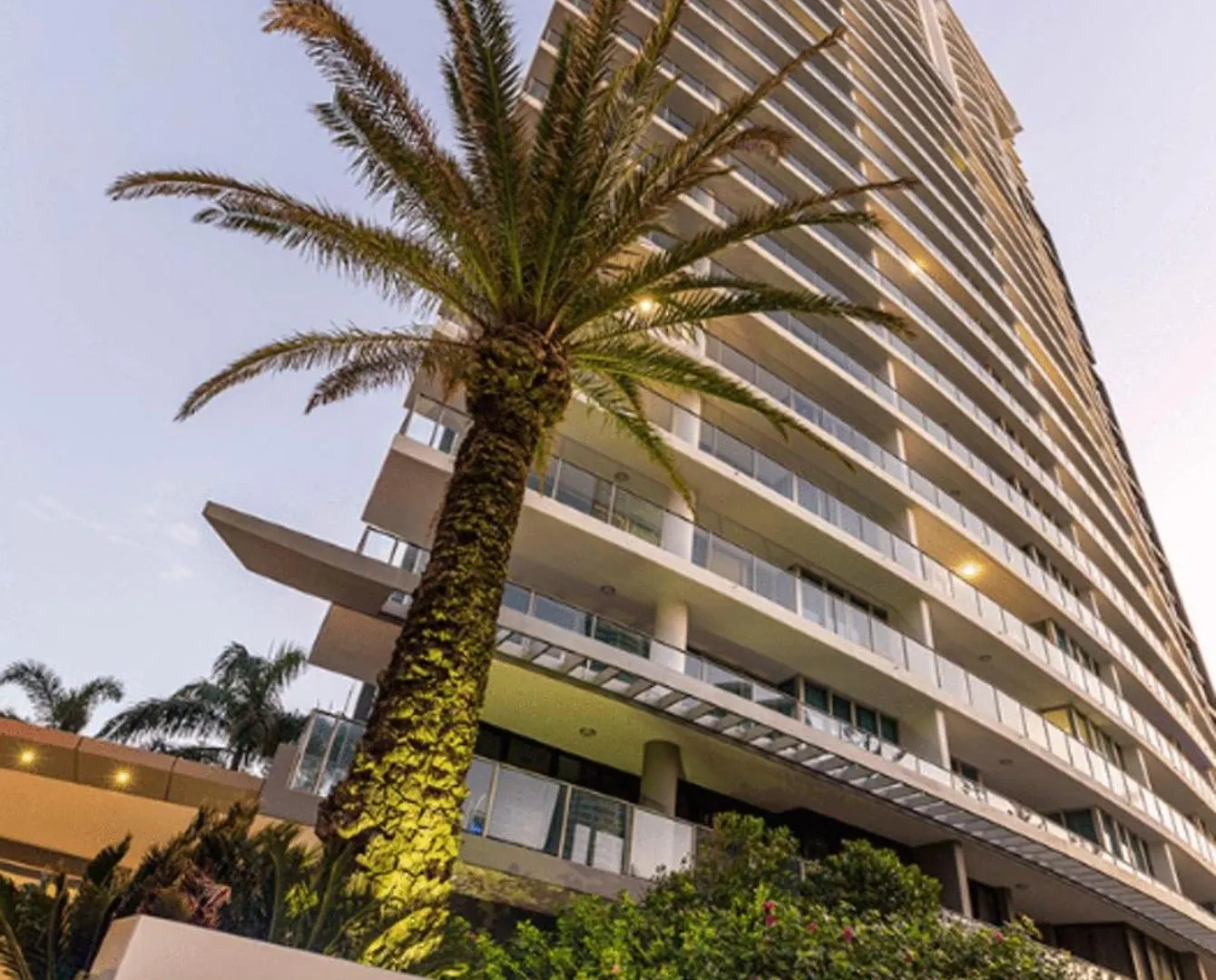 Artique 3 Bedroom Apartment Close To The Beach - Coasthm Gold Coast 0*,  Australia