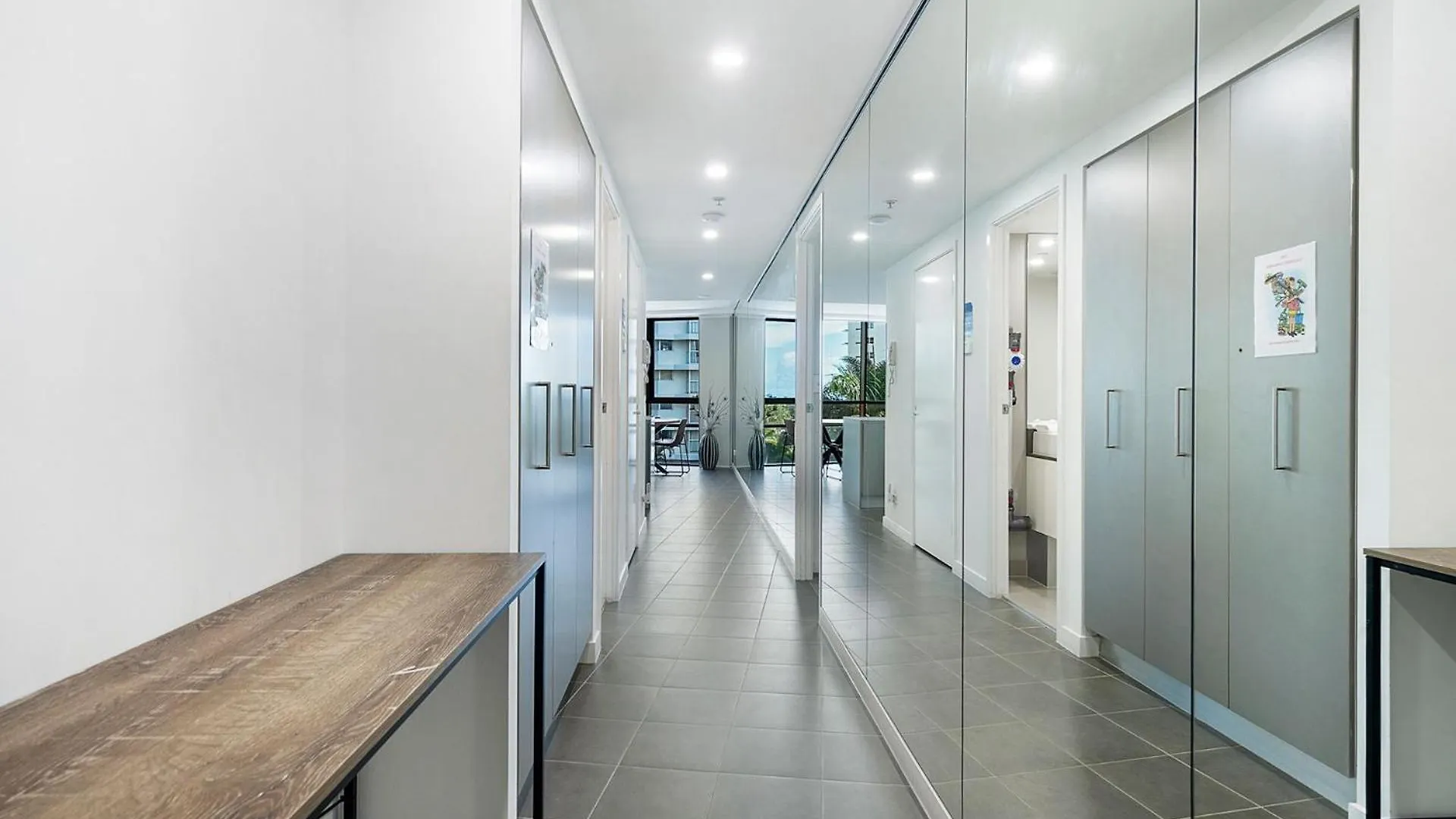 Artique 3 Bedroom Apartment Close To The Beach - Coasthm Gold Coast