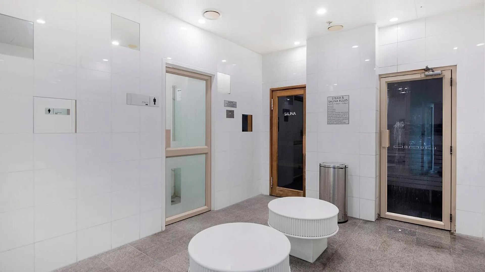 Artique 3 Bedroom Apartment Close To The Beach - Coasthm Gold Coast